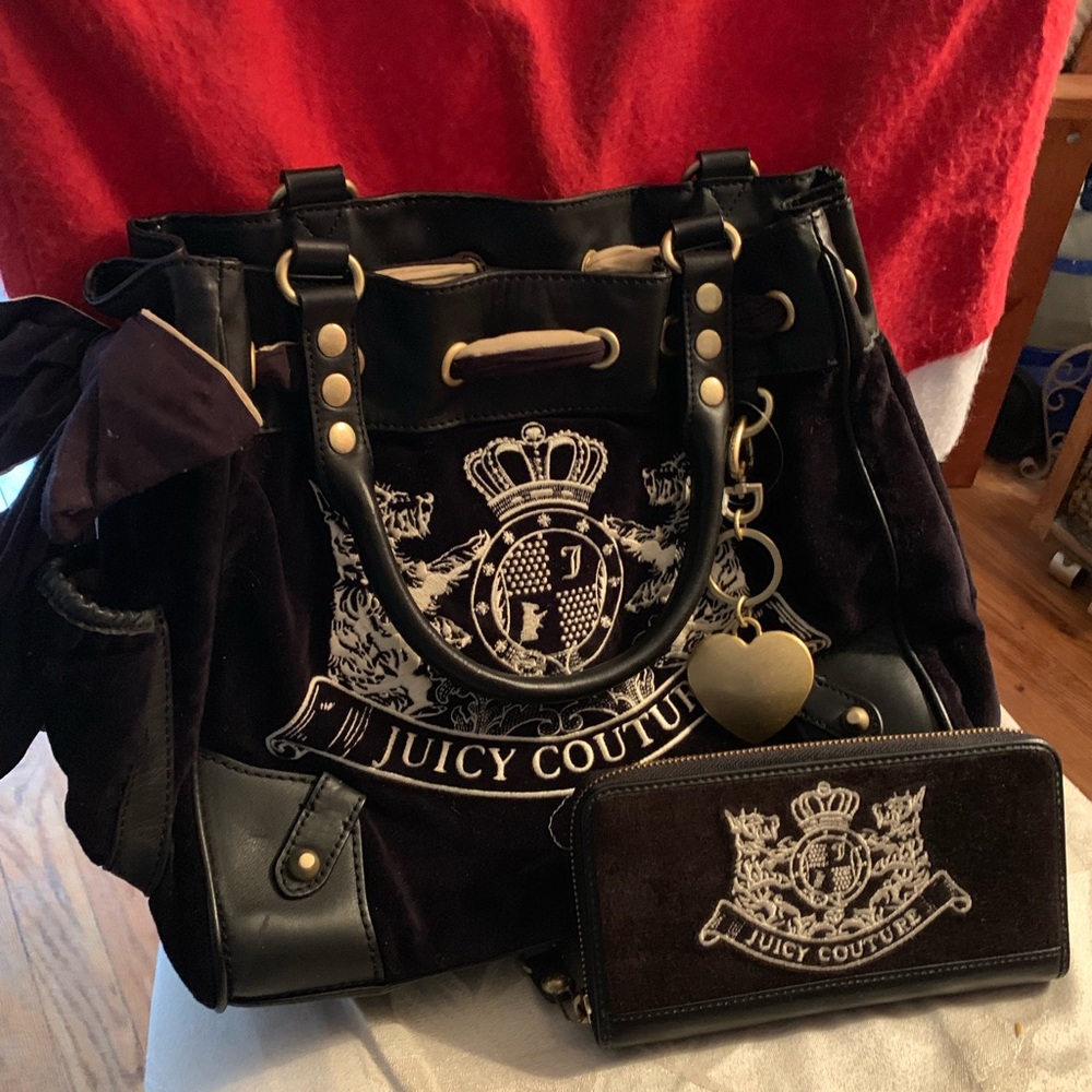 juice couture wallet and bag